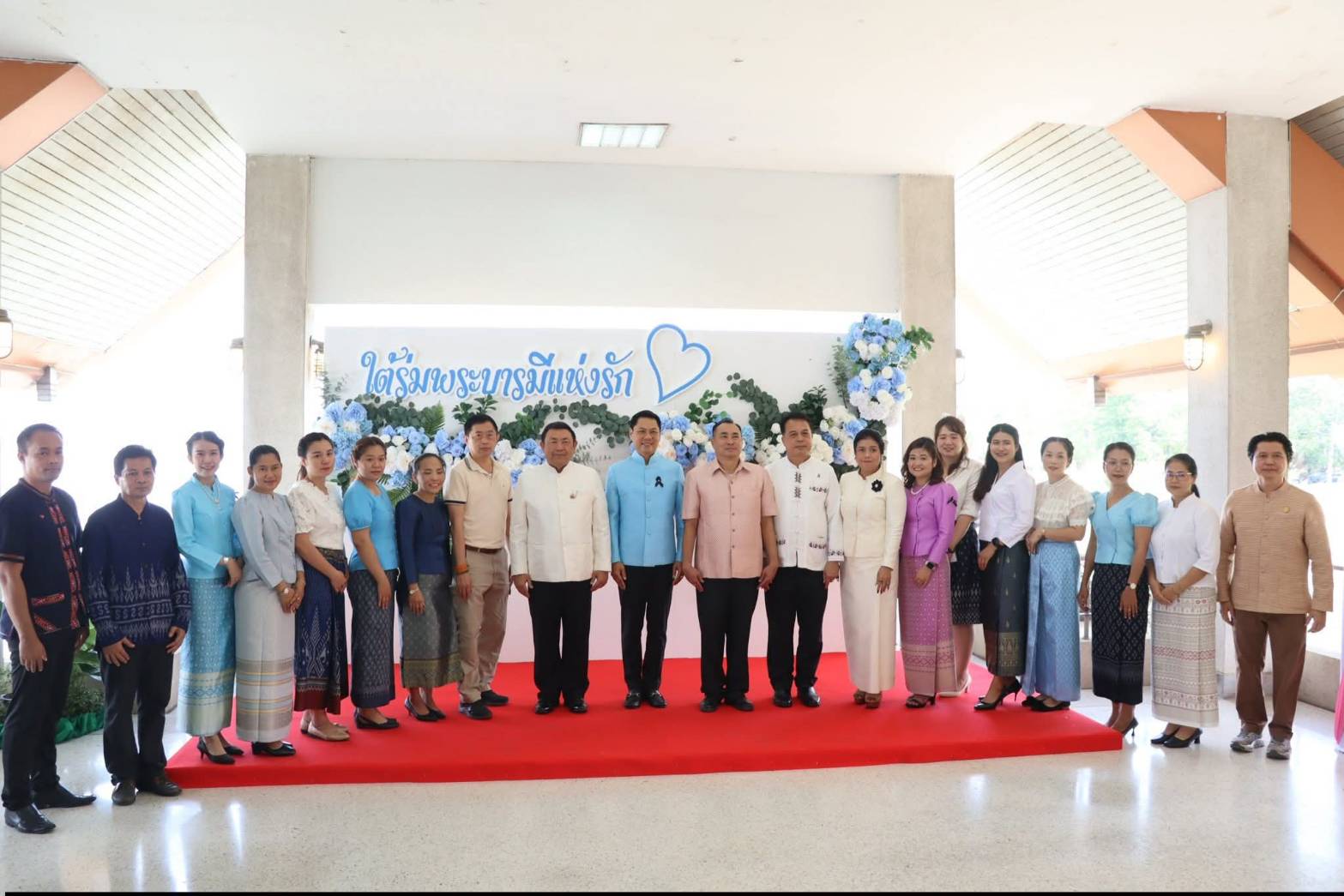 title - ศพส. จัดงาน “รักแห่งศิลป์ รักแห่งแผ่นดิน” เพื่อน้อมรำลึกในพระมหากรุณาธิคุณของสมเด็จพระนางเจ้าสิริกิติ์ พระบรมราชินีนาถ พระบรมราชชนนีพันปีหลวง ณ ศูนย์ส่งเสริมและพัฒนาอาชีพเสริมนอกภาคการเกษตร (ศูนย์ศิลปาชีพบางไทรฯ เดิม)